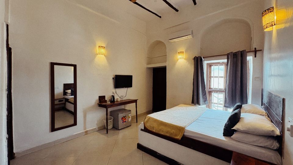 Stonetown Tides Hotel