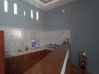 OYO 95109 Eksis Homestay Syariah Hotel di Kecamatan Simo