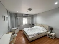 Palmspring Apartment