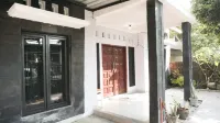 Homestay D'Unique - parcheggio