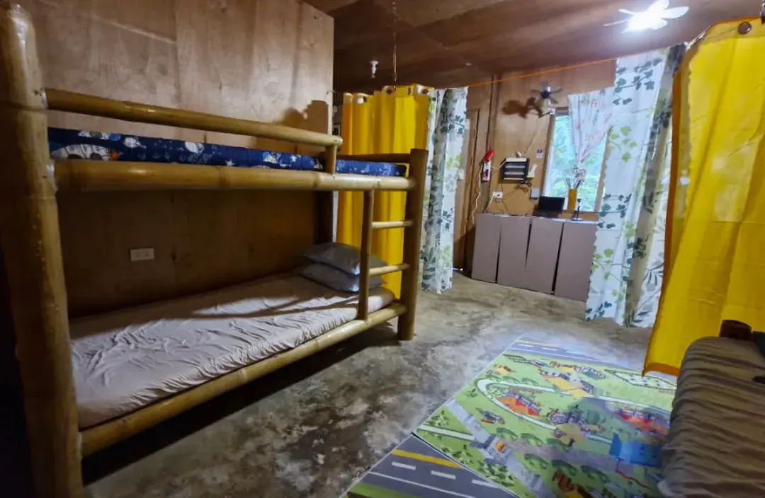J Travel Trail Inn-bed Space In Hubangon, Camiguin - Camiguin