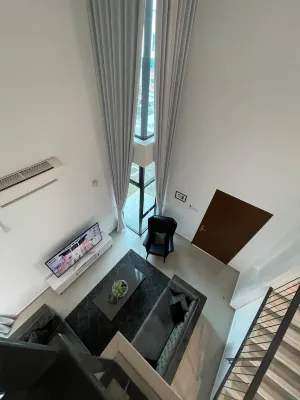 5 BEDROOMS RESIDENTIAL HOME WITH FREE WIFI - 新開幕