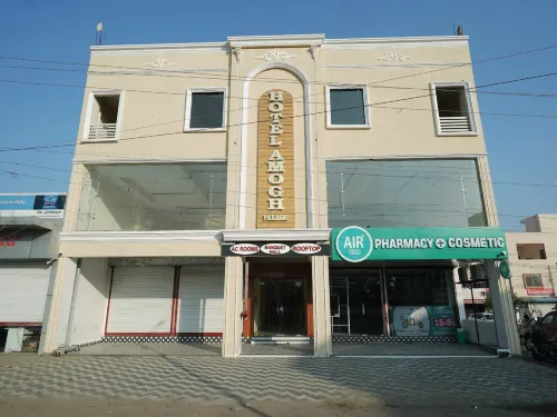 Hotel Amogh Palace By Mera Stay