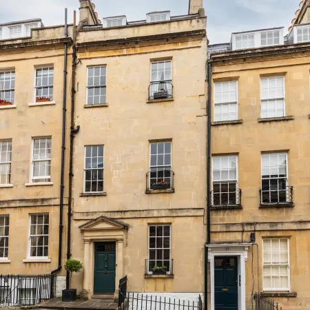 Grand Georgian Townhouse with Garden