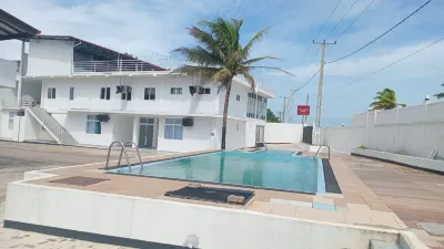 Palazzo Beach Hotel Các khách sạn gần Sri Pushparama Temple