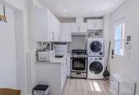 Vancouver quiet cozy 2BR1BA private entry suite near Skytrain