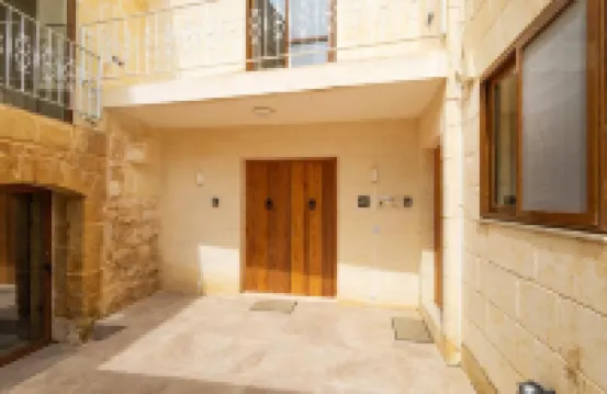 Naduri - 3 bedrooms (sleeps 7 + 2 kids) Nadur village