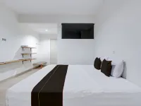 Townhouse Oak near The Park Mall Solo formerly D’Nawasena Guest House Hotels in Grogol