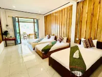 Views Backpackers Hostel Hotels in Nong Khiaw