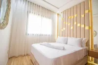Golden Haven, Luxury Apartment with Pool - เปิดใหม่