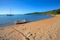Yellow Cottage | Bush & Beach | Great Barrier Reef - parcheggio