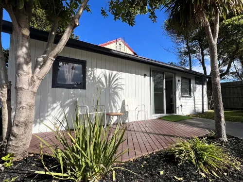 bluewater coastal retreat - Pet friendly