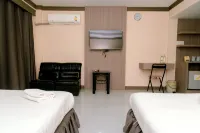 思麗蘇班嘉逸皇冠飯店 - 停車場