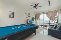 Mosaic Warm Suite 3BR 10pax w Pool Table