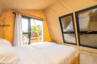 Urban Glamping Oasis: Comfort & Adventure Combined