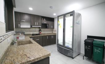 Qantic Lodging & Rooftop