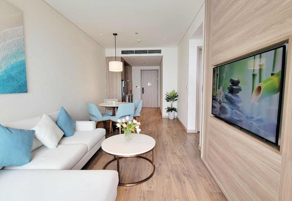 A La Carte Residence HaLong Bay - High Floor and Bay View