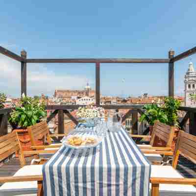 Rooftop Terrace Penthouse & 360° Views | Venice5th Hotel Exterior