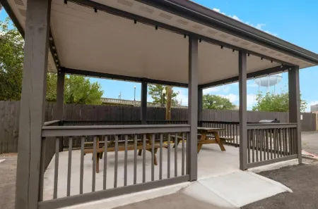 Studio 6 Beaumont, TX Отели в г. Бомонт