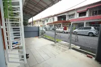 RetroHOUSE CoCo Near JONKER & AFAMOSA by Myplace
