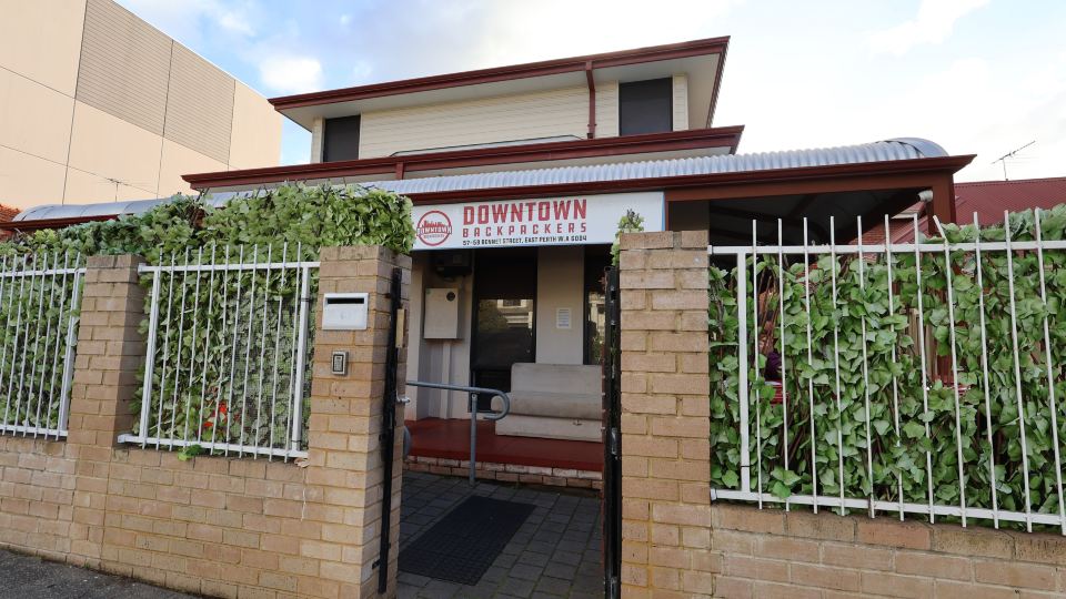 Downtown Backpackers Hostel Perth - note - Valid Passport required for check in