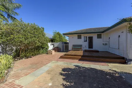 Coast Haven Busselton – Bright, Retreat Near Beach Отели в г. Джограф