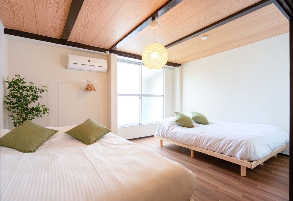 Tsurugi Inn의 모던한 일본식 실내 공간