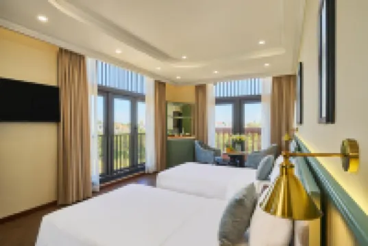 Lumiere Boutique Vy Da