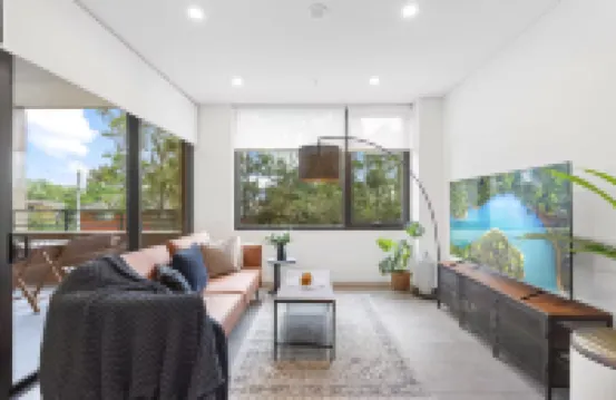 City Living: 1-Bed Apt + Study Close MQ Station Macquarie Parkのホテル