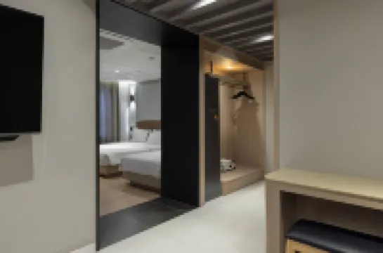 H-AVENUE HOTEL Yeongildae Branch