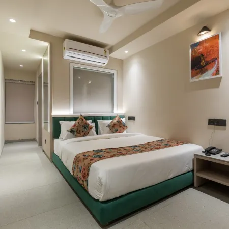 Hotel Redvibe-A Unit of RVS Groups