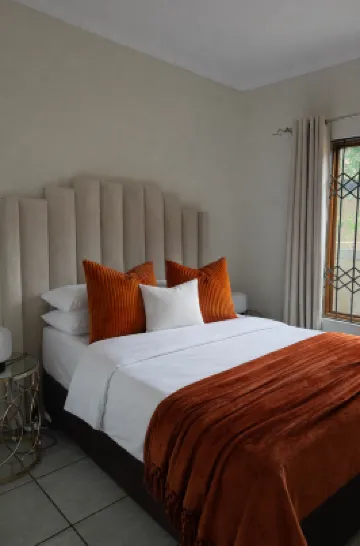 Elegant Midrand Retreat | Pool & Outdoor Dining