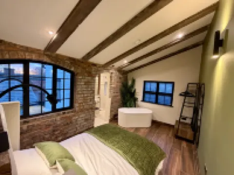 Unique Japandi Loft in Jewellery Quarter Bham