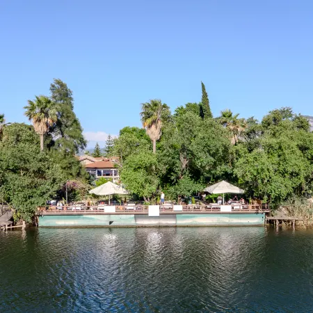 Aydos Hotels & Breeze Restaurant