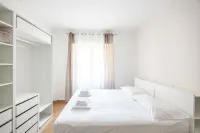 Irnerio Prestige Suite in the Center - Condos