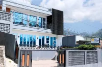 Villa Haposan Ciwidey - parking