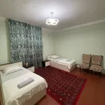 Yurta Guest House - Airport - 駐車場