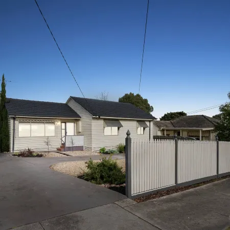 Ringwood holiday house