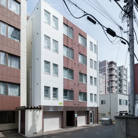[3 beds] [7-minute walk to the subway] [2-minute walk to a convenience store] [Apartment]