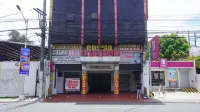 RedDoorz at Cosmo Hotel Kamuning Quezon City - 2-Star