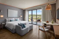 Muse Premier Residences Phu Quoc Emerald Bay - Pools