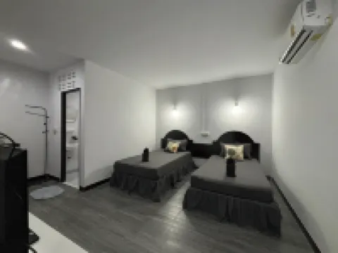 ไวท์ เฮาส์ โรงแรมในเกาะพีพี