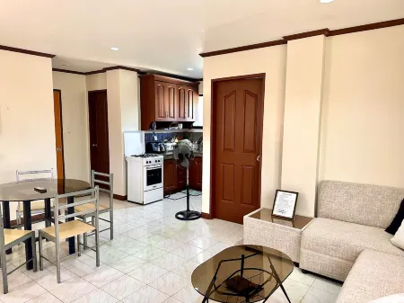 Cranberry's 2Br Unit nr Convention Center #1 Отели рядом с достопримечательностью «Diversion 21 KTV and Resto»