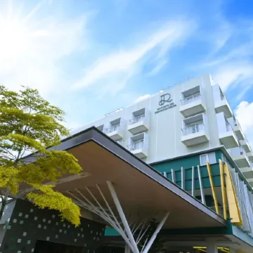 Roy's Hotel and Convention Center