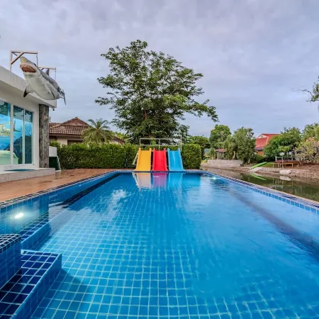 Shark House - Family Pool Villa