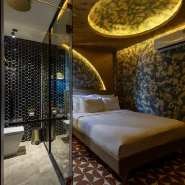 Pynt Hotel 4 Hotels near Ba Chieu Market