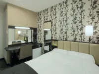 APA Hotel Nagoya Sakae Higashi - parking