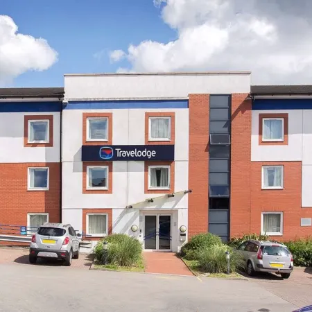 Travelodge Plymouth Derriford Отели рядом с достопримечательностью «Торговый центр "Марш-Миллз"»