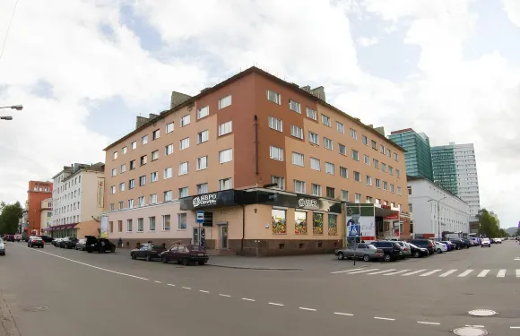 瓦舒大教堂酒店