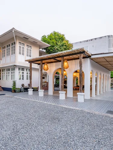 รูปภาพของบ้านขาว